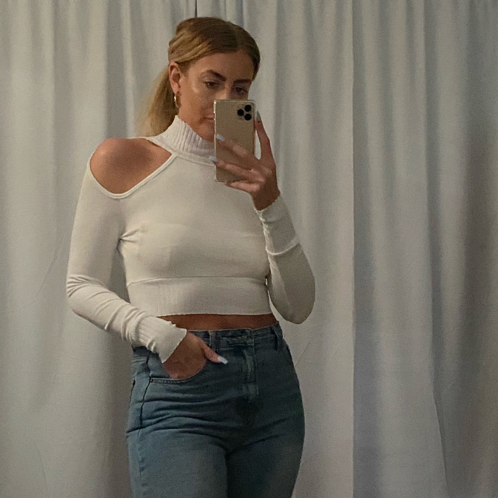 Luna Open Shoulder Top White - Picture 2 of 6